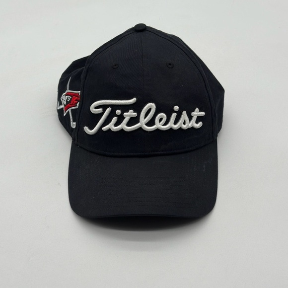 Titleist Hat Men’s Strap Back New Era Black Gold Hat - Picture 1 of 7